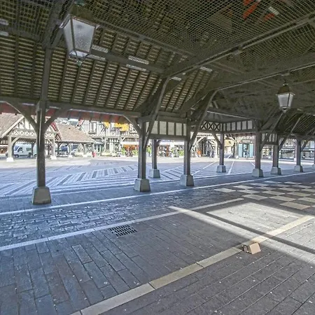 Duplex Place Du Marche A Daire