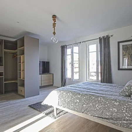Duplex Place Du Marche A *